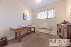 bed4- click for photo gallery